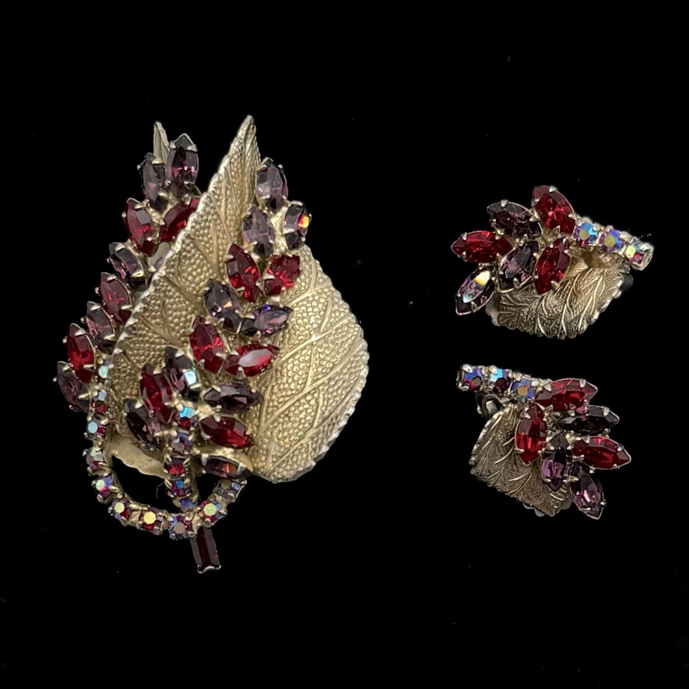 VINTAGE Crystal Gold-Tone Leaf Brooch & Clip-On Earring Set